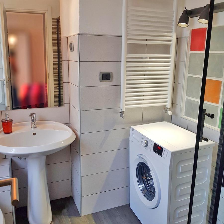 Ferienwohnung La Casa Nel Cortile Vercelli Exterior foto