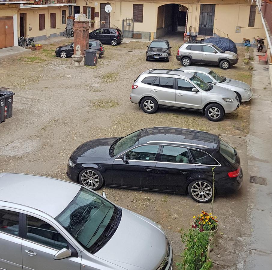 Ferienwohnung La Casa Nel Cortile Vercelli Exterior foto